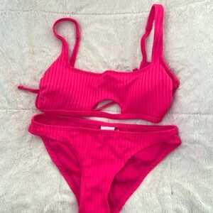 Xhilaration swimsuit ~ size small bottoms, size medium top
